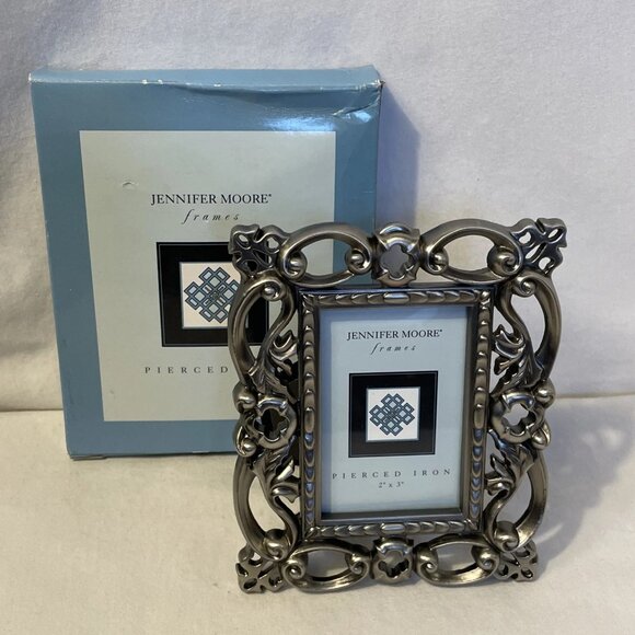 Jennifer Moore Picture Frame Pierced Iron 2 x 3 NIB Vintage Bon Marche Decorativ - Picture 14 of 14